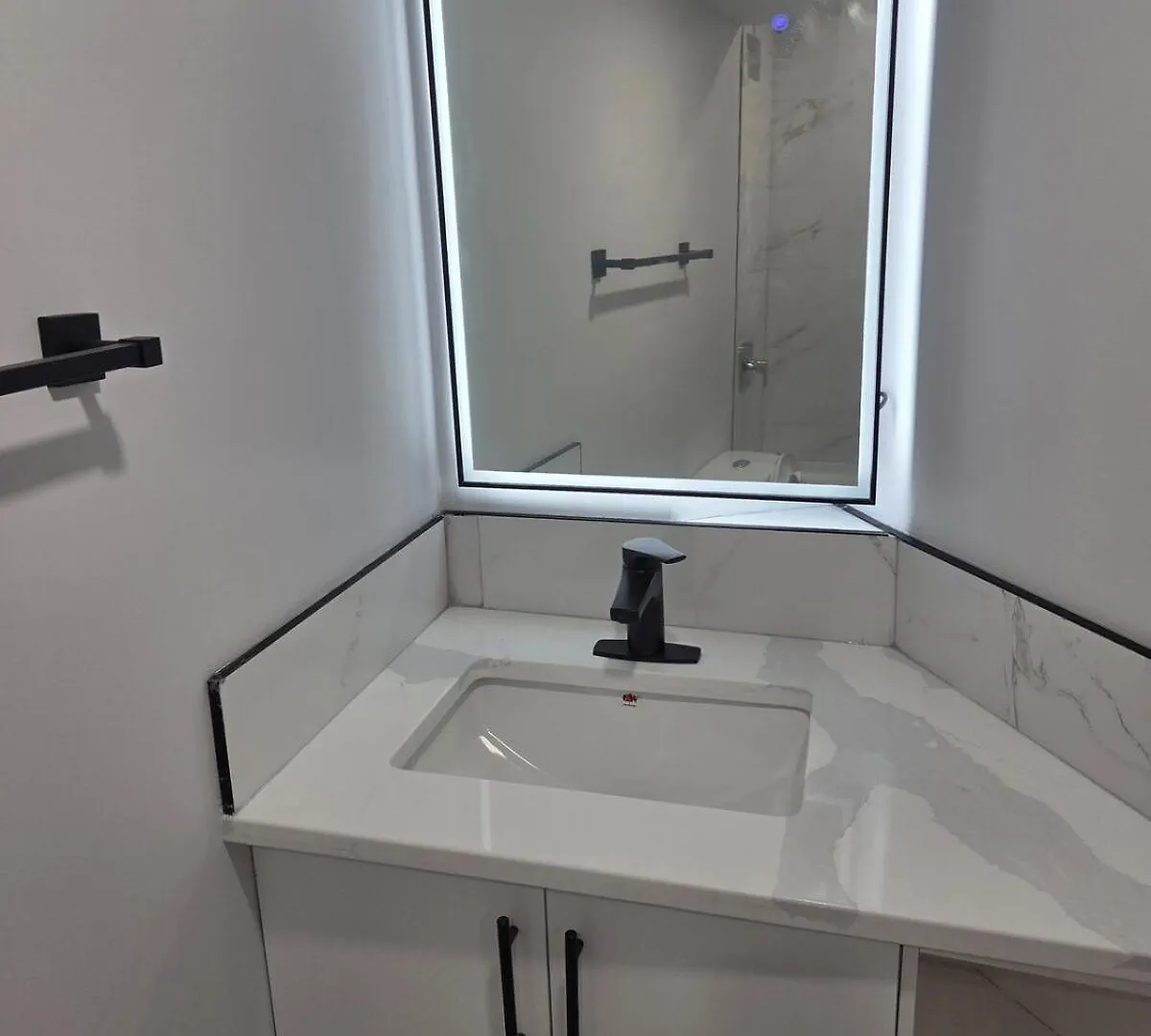 Apartmán Spacious 2 Bedrooms Bsmt Suite Edmonton Kanada